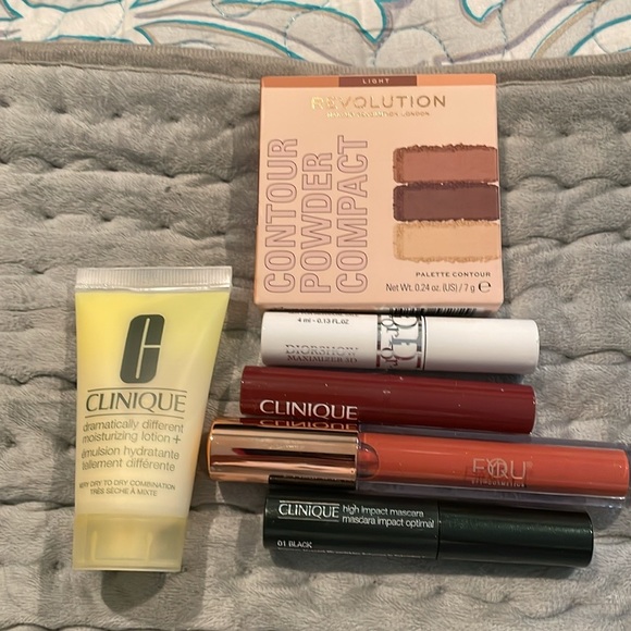 Clinique & Drawbertson Vibrant Floral  Makeup Pouch with 6 pieces..Clinique🔺Dior - Picture 2 of 6